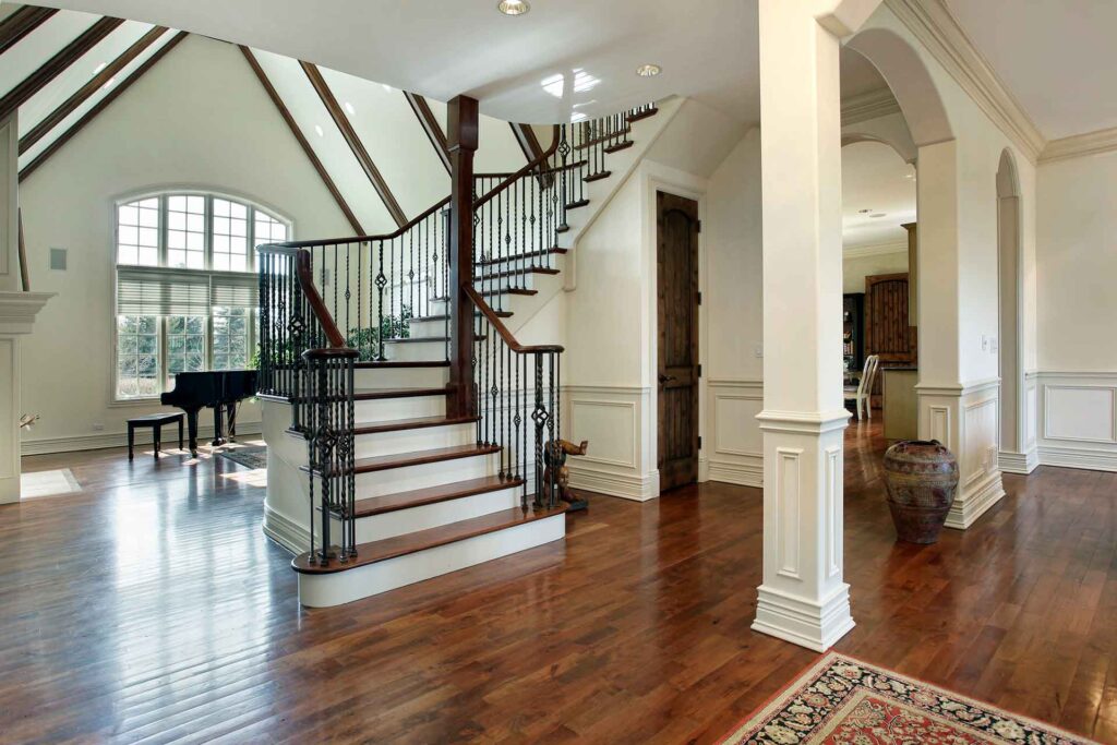 Foyer-luxury-home