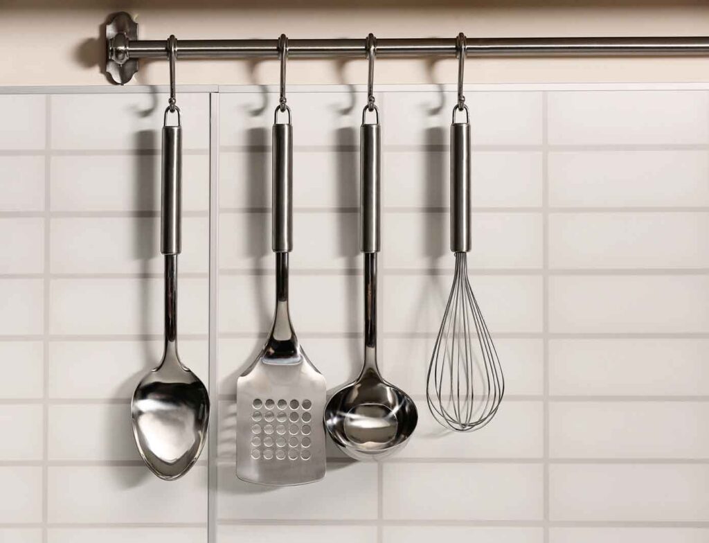 Metal-kitchen-utensils